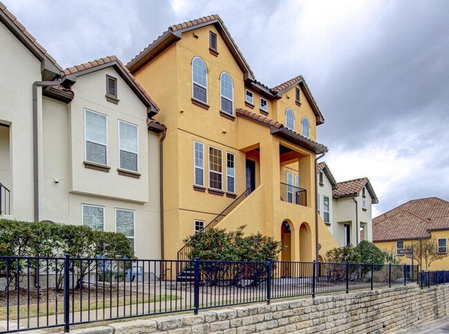 11825 Terraza Cir in Austin, TX - Building Photo - Building Photo