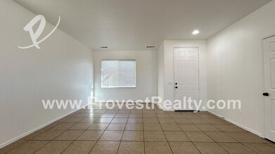 15110 Alexandria St in Adelanto, CA - Building Photo - Building Photo