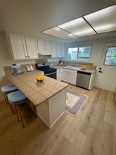 2321 E Omega Ave in Anaheim, CA - Building Photo - Building Photo