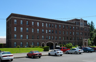 Capitol House Apartments in Olympia, WA - Building Photo - Building Photo