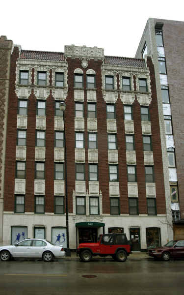 840 W Montrose Ave in Chicago, IL - Foto de edificio - Building Photo