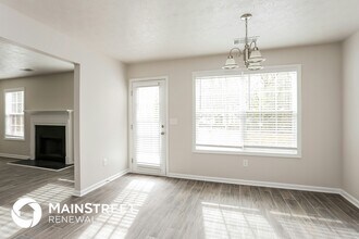 210 Makenna Dr in Hampton, GA - Building Photo - Building Photo