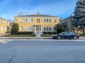 6910 W Center St in Milwaukee, WI - Building Photo