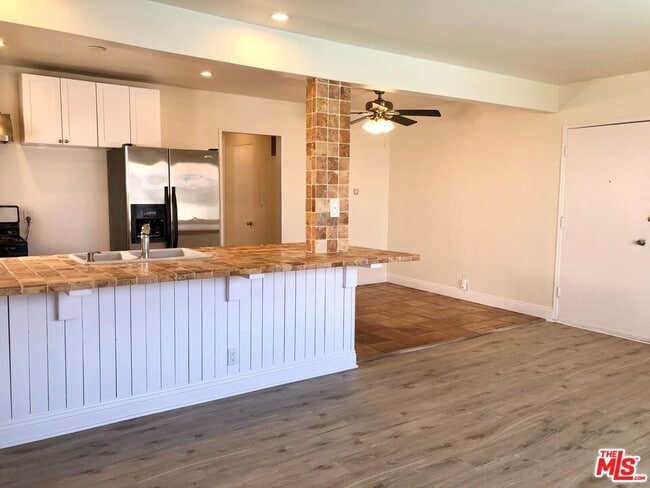 1435 N Fairfax Ave in West Hollywood, CA - Building Photo - Building Photo