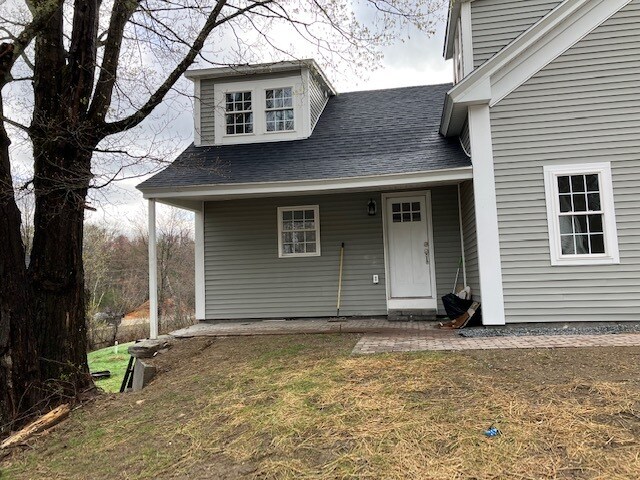 21 E Lake Rd-Unit -1Unit 2 in Fitzwilliam, NH - Building Photo - Building Photo