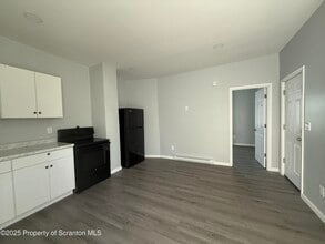 2204 Golden Ave in Scranton, PA - Building Photo - Building Photo