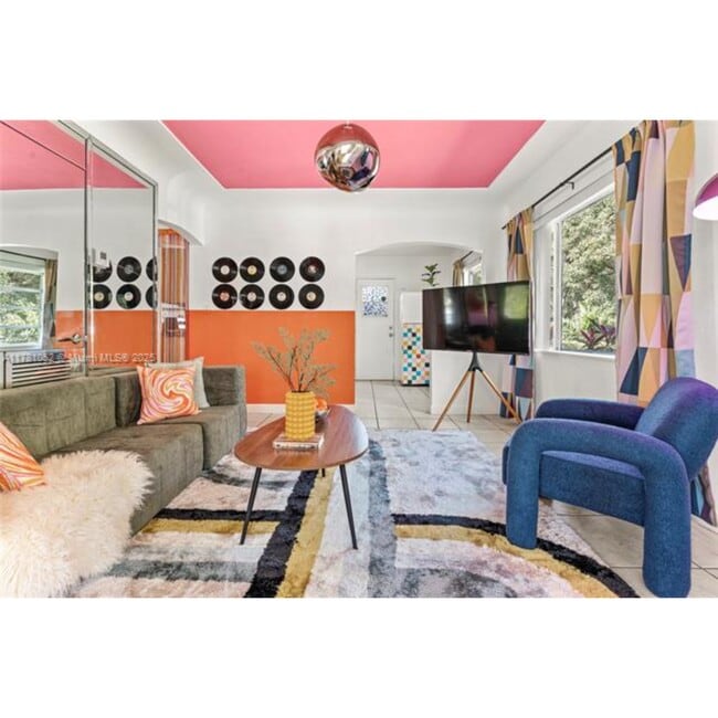260 NE 45th St in Miami, FL - Building Photo - Building Photo