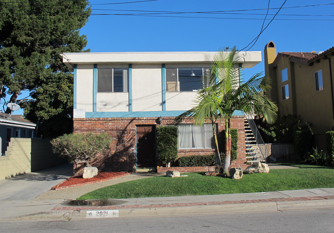 2021 Dufour Ave in Redondo Beach, CA - Building Photo - Building Photo