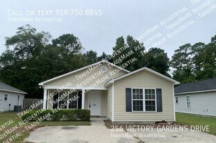 256 Victory Gardens Dr in Wilmington, NC - Building Photo