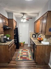 10546 Mapleridge Dr in Dallas, TX - Foto de edificio - Building Photo