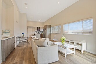 8532 Cashio St in Los Angeles, CA - Building Photo - Building Photo