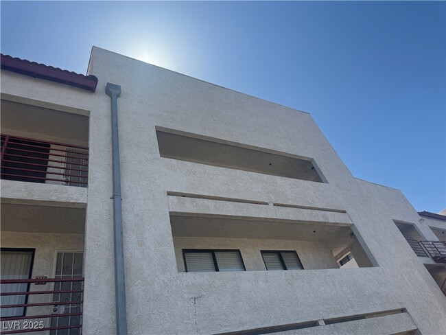 property at 1381 E University Ave.
