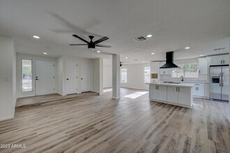7113 W Sunnyside Dr in Peoria, AZ - Building Photo - Building Photo