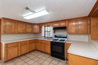 8004 Mendez St in Houston, TX - Building Photo - Building Photo