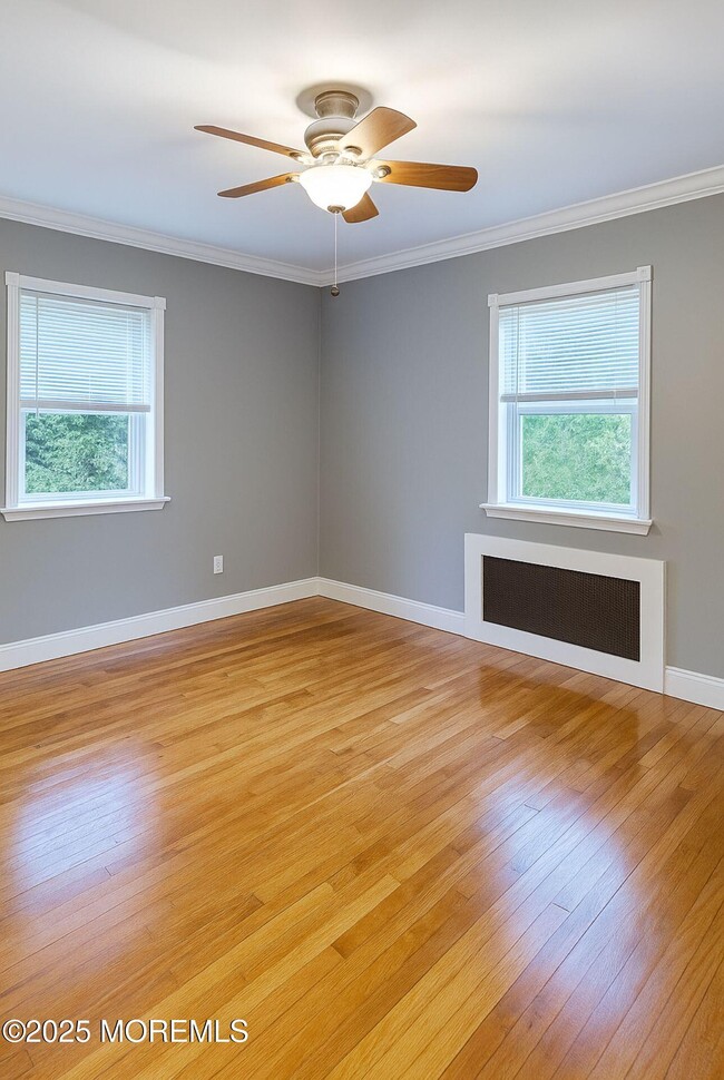 54 Ellington St in East Orange, NJ - Building Photo - Building Photo