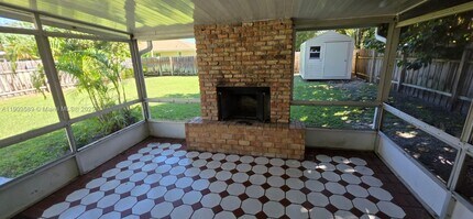 321 6th St in Lake Park, FL - Building Photo - Building Photo