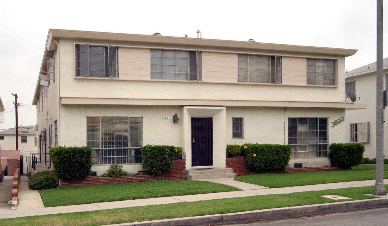 3833 Lockland Dr in Los Angeles, CA - Building Photo