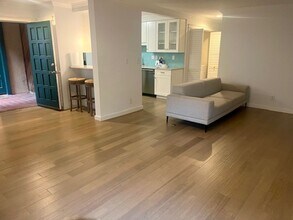 570 Peach St in San Luis Obispo, CA - Building Photo - Building Photo