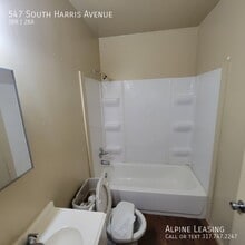 547 S Harris Ave in Indianapolis, IN - Foto de edificio - Building Photo