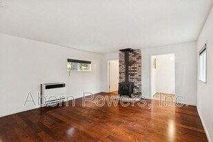 6420 Starkes Grade Rd in Pollock Pines, CA - Building Photo