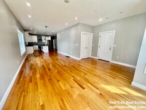 17 George St, Unit 1 in Boston, MA - Building Photo - Building Photo