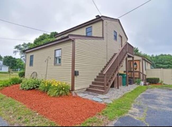 393 Kelley Blvd, Unit Apartment 1