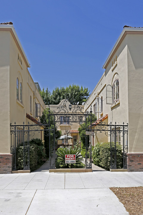 Hill Court in Sacramento, CA - Foto de edificio