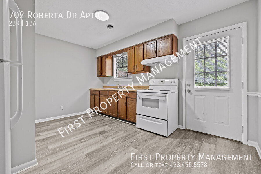 702 Roberta Dr in Rossville, GA - Building Photo