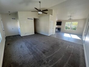 808 McLiviane Ct in Pevely, MO - Building Photo - Building Photo