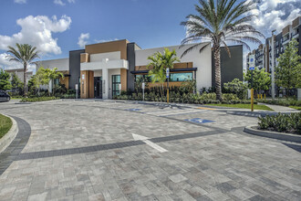 The Pomelo in Miami Gardens, FL - Building Photo - Building Photo