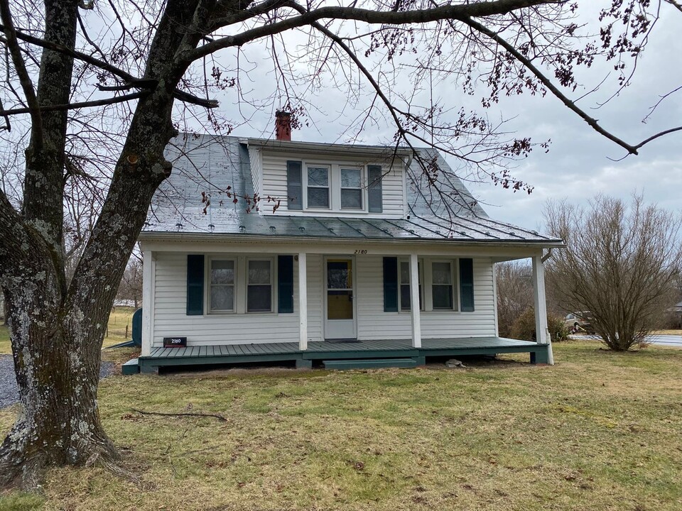 2180 Brucetown Rd in Clear Brook, VA - Building Photo