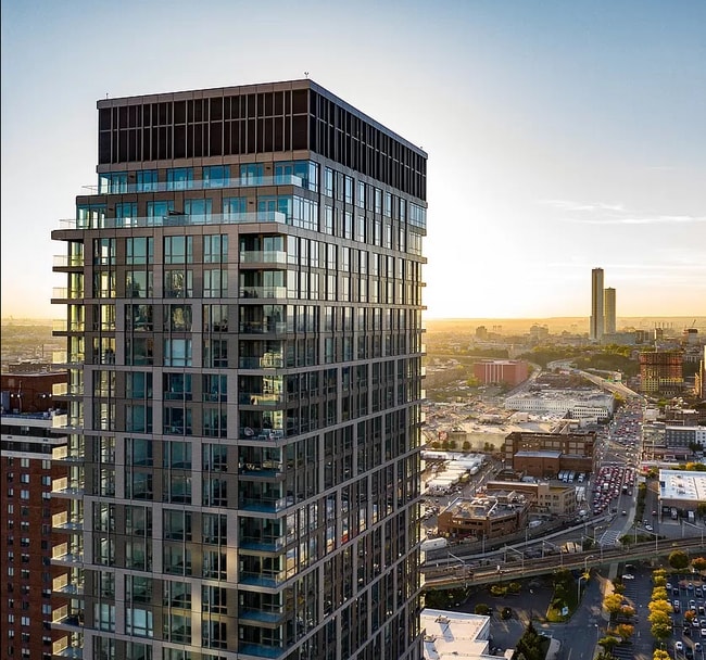 75 Park Ln S, Unit 311 in Jersey City, NJ - Building Photo - Building Photo