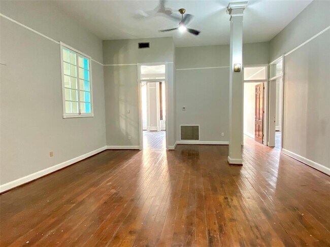 2319 The Strand in Galveston, TX - Building Photo - Building Photo