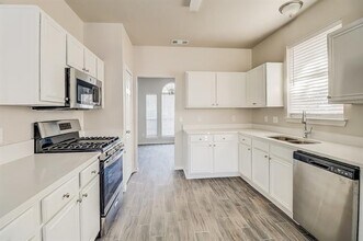 715 S Parks Dr in Desoto, TX - Building Photo - Building Photo