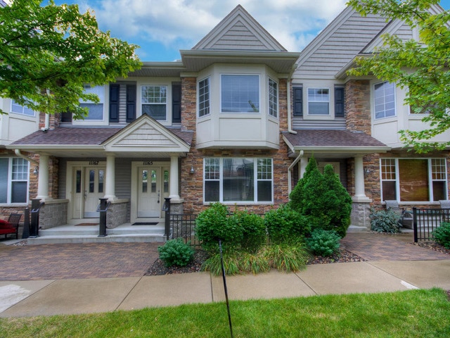 property at 11165 Kinsley St