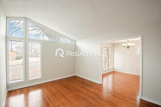 5174 Dunnellon Ave in Memphis, TN - Foto de edificio - Building Photo