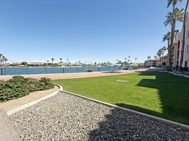 10330 W Thunderbird Blvd in Sun City, AZ - Building Photo