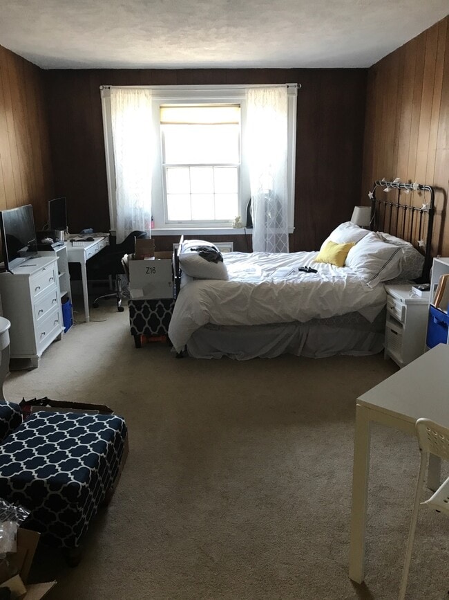 476 Commonwealth Ave photo'