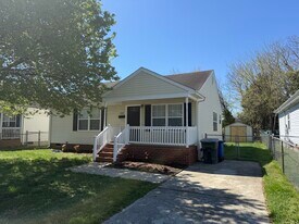 357 Pine Ave in Newport News, VA - Building Photo