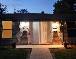 38413 13th Ave, Unit 38413 in Zephyrhills, FL - Building Photo