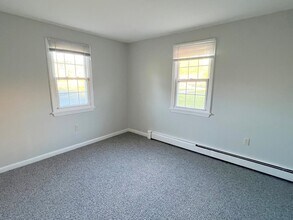 180 Tyngsboro Rd in Chelmsford, MA - Building Photo - Building Photo