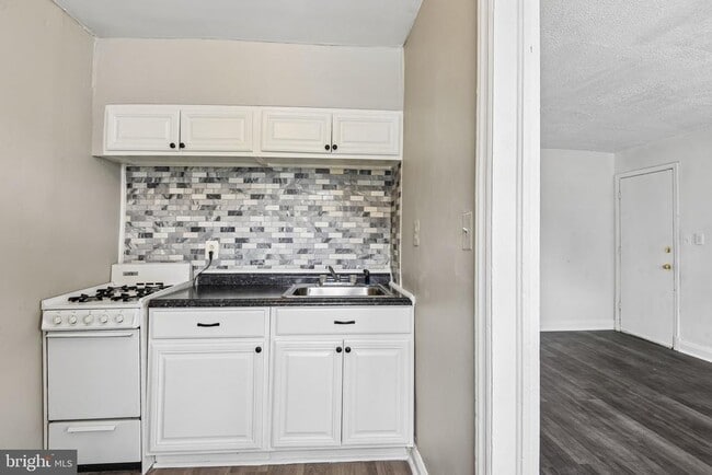 property at 3312 Dorithan Rd