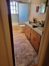 2239 N Frederic St, Unit Find your Zen Burbank in Burbank, CA - Building Photo - Building Photo