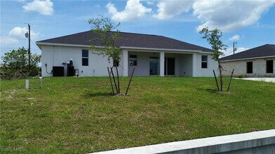 1316 NE 1st Pl in Cape Coral, FL - Building Photo - Building Photo