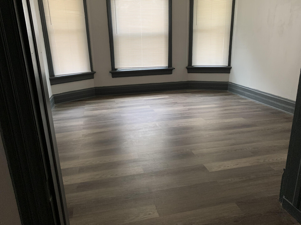 316 N 30th St in Milwaukee, WI - Building Photo