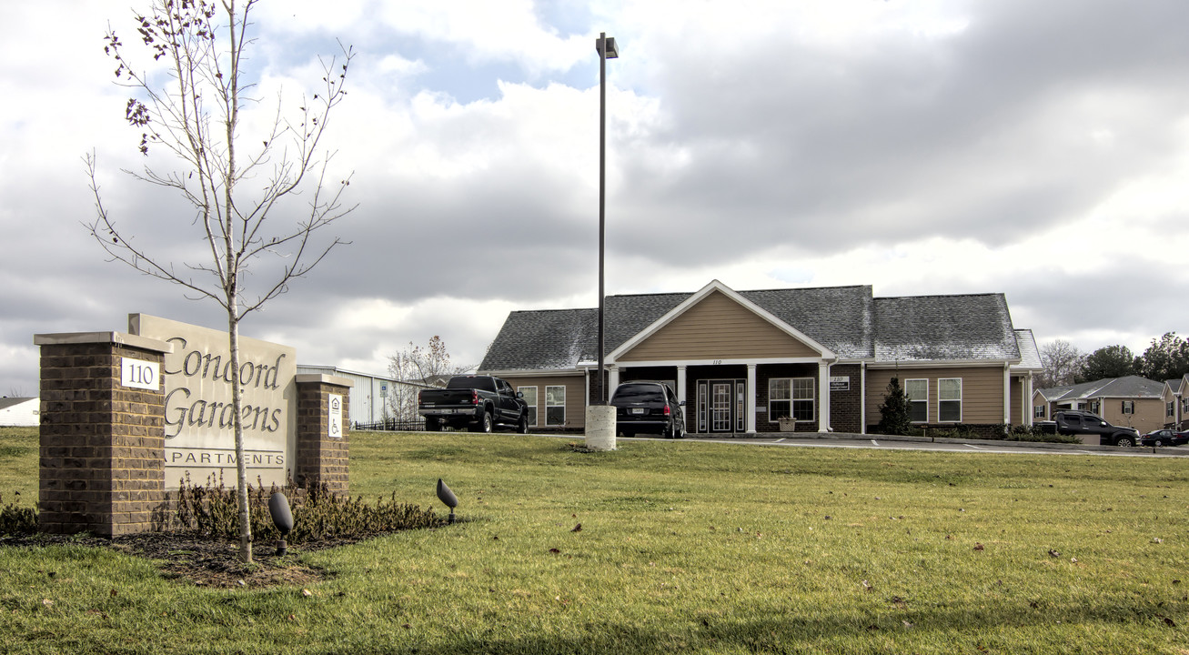 Concord Gardens in Clarksville, TN - Foto de edificio