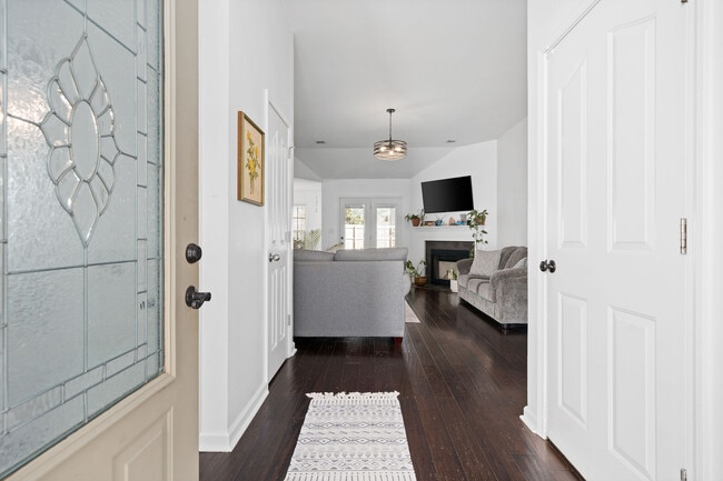 525 Parkvue Village Way in Clarksville, TN - Building Photo - Building Photo