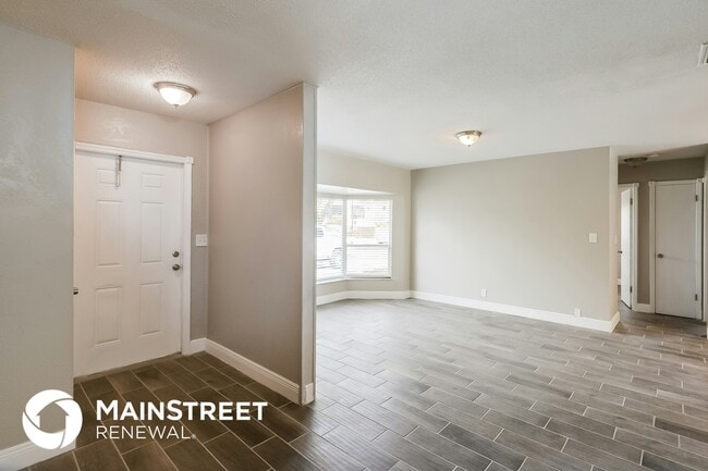 2360 NW 60th Ave in Sunrise, FL - Building Photo - Building Photo