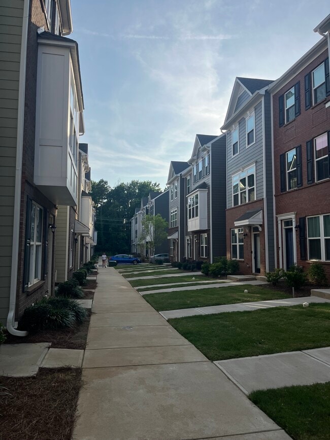 6300 Cleburne Ct in Charlotte, NC - Building Photo - Building Photo