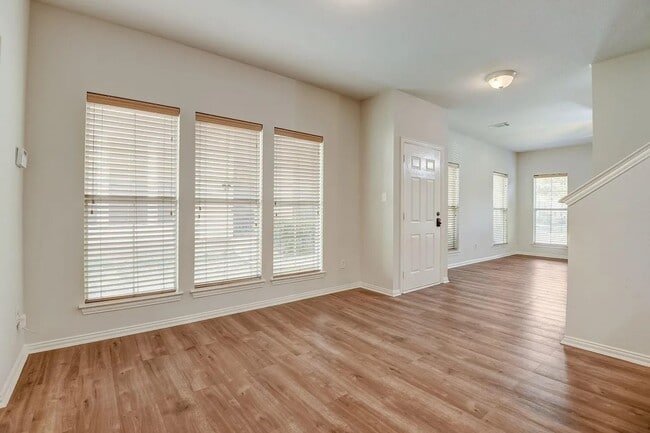 328 Regency Dr in Allen, TX - Foto de edificio - Building Photo